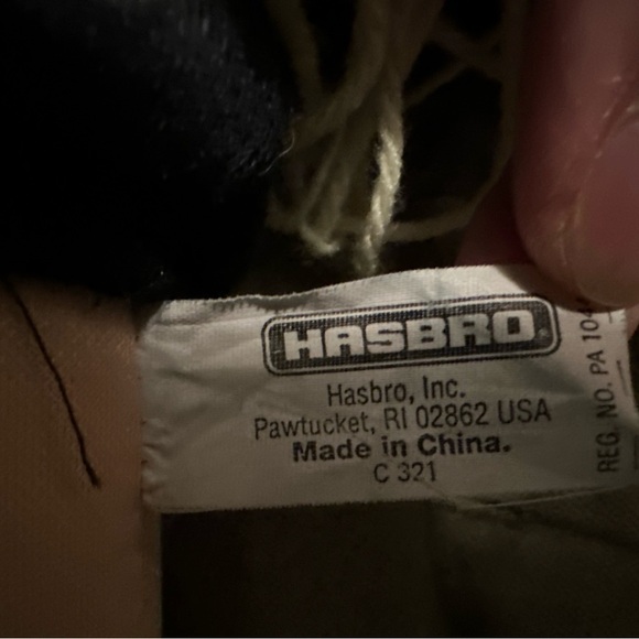 Hasbro Cabbage Patch Doll with Black Outfit and Orange Letter ‘M’ Vintage 1989 - Picture 6 of 8